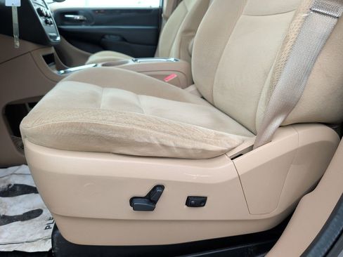 Used 2015 Dodge Grand Caravan SXT w/ UConnect Hands-Free Group image 9