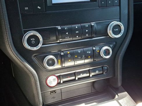 Used 2019 Ford Mustang Coupe RWD image 15