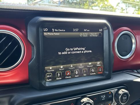 Used 2019 Jeep Wrangler Unlimited Rubicon AWD/4WD image 24
