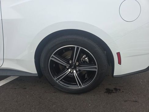 Used 2025 Ford Mustang Premium RWD image 14