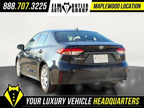 Used 2023 Toyota Corolla LE image 2