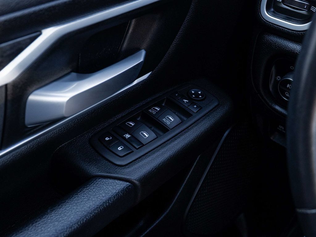 Used 2023 RAM 1500 Big Horn AWD/4WD image 12