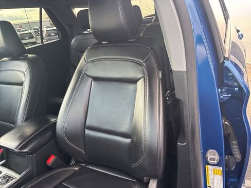 Used 2023 Ford Explorer XLT w/ Equipment Group 202A image 17