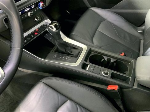 Used 2020 Audi Q3 2.0T Premium w/ Convenience Package image 17