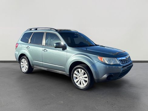 Used 2012 Subaru Forester 2.5X Premium w/ All-Weather Pkg image 7