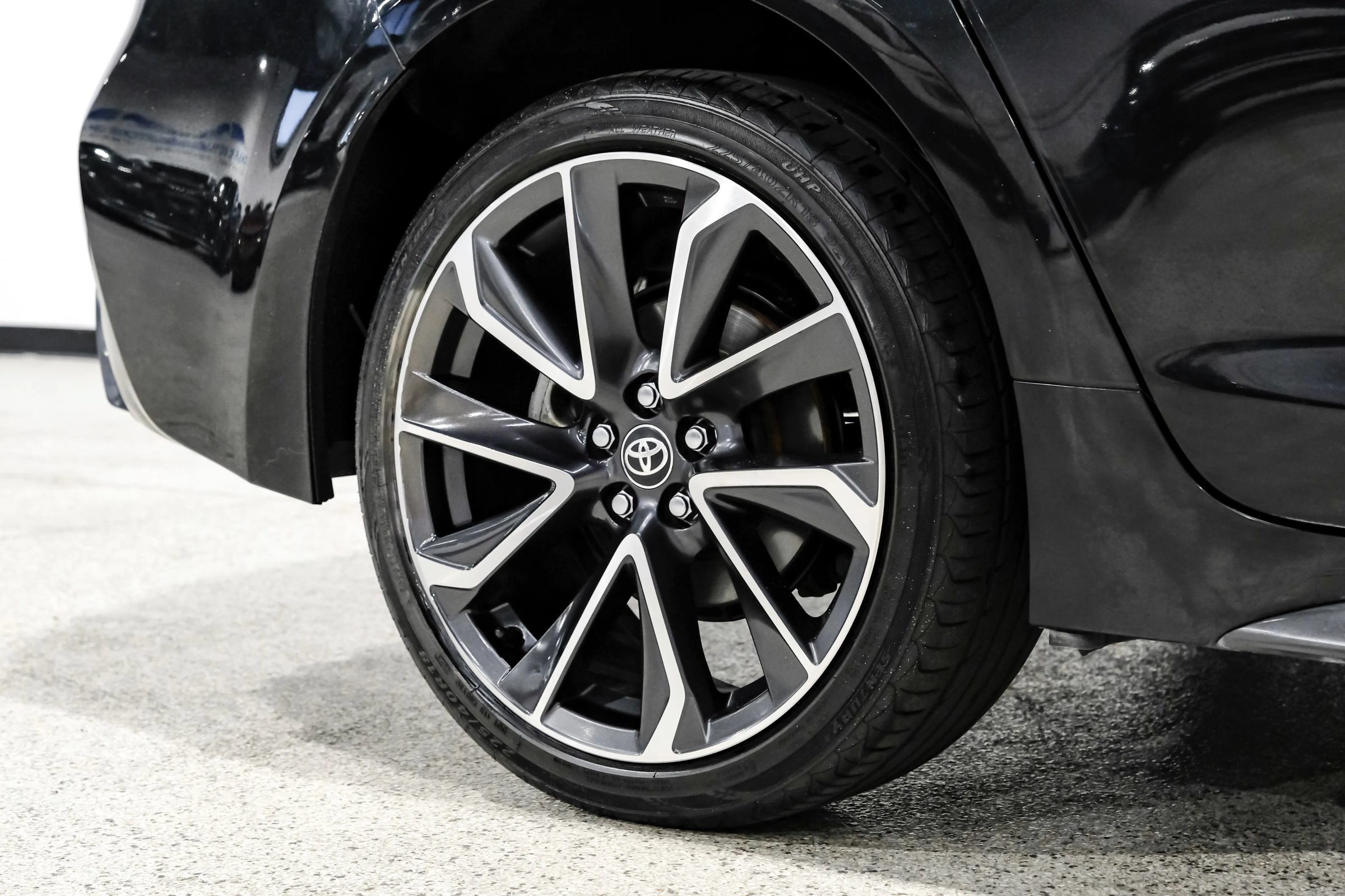 Used 2020 Toyota Corolla XSE FWD image 61