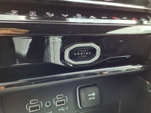 New 2026 Jeep Grand Cherokee L Limited AWD/4WD image 8