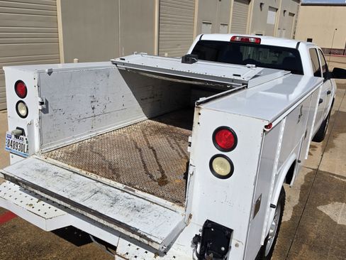 Used 2015 Chevrolet Silverado 2500 W/T AWD/4WD image 8
