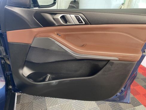 Used 2019 BMW X5 xDrive40i w/ Convenience Package AWD/4WD image 7