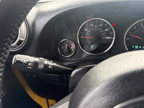 Used 2015 Jeep Wrangler Rubicon w/ Dual Top Group image 29