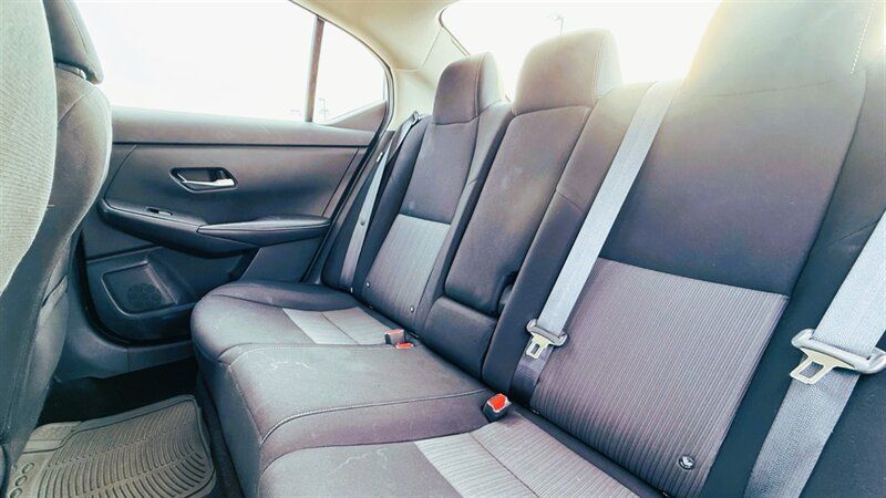 Used 2022 Nissan Sentra SV FWD image 10