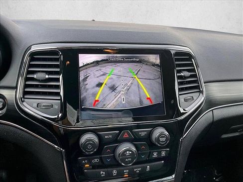 Used 2022 Jeep Grand Cherokee Limited RWD image 23