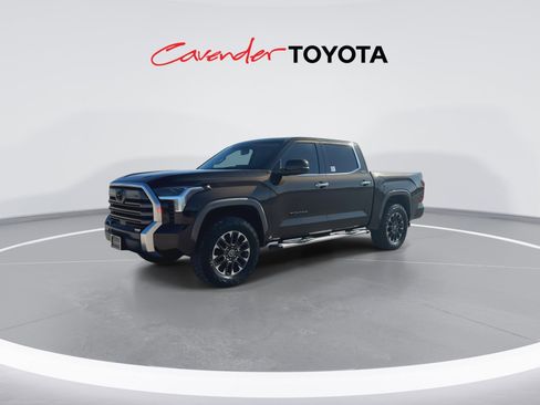 Used 2022 Toyota Tundra Limited AWD/4WD image 4