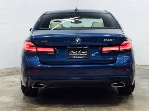 Certified 2022 BMW 540i xDrive w/ Convenience Package image 9