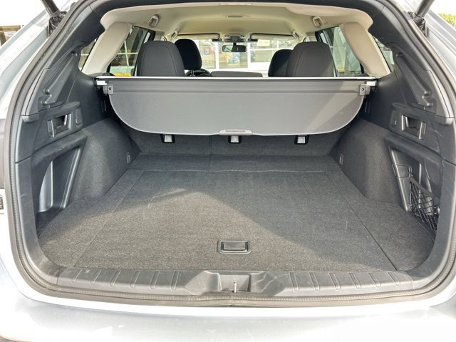 Used 2023 Subaru Outback Premium AWD/4WD image 38