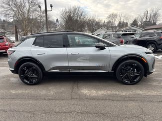 New 2026 Chevrolet Equinox EV RS video 2