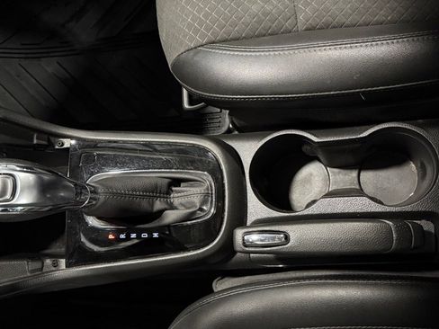 Used 2018 Buick Encore FWD image 32