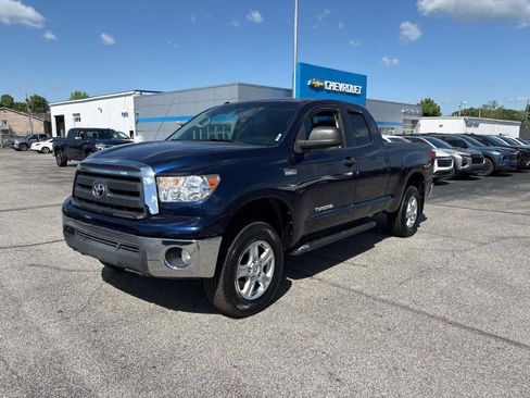 Used 2013 Toyota Tundra 4x4 Double Cab w/ Tow Pkg image 1