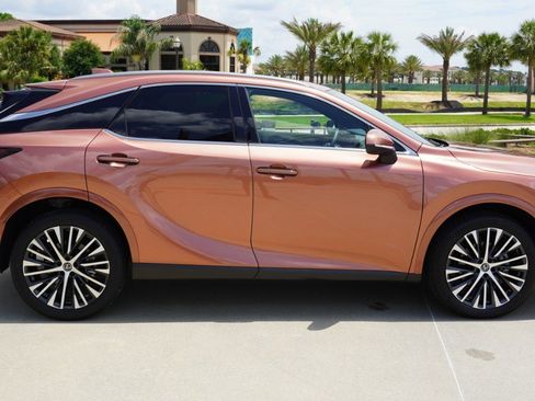 Certified 2023 Lexus RX 350 Premium Plus w/ Cold Area Package FWD image 4