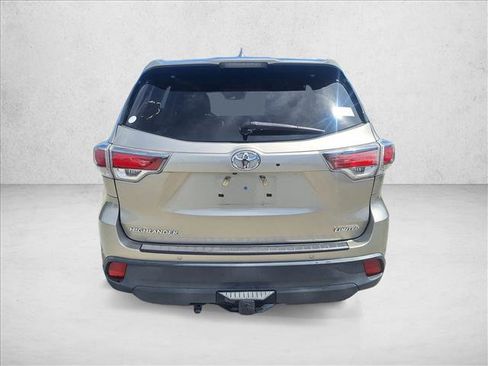 Used 2015 Toyota Highlander Limited Platinum image 6