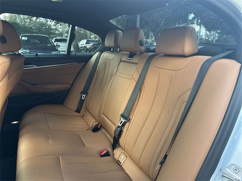 Used 2023 BMW 530e w/ M Sport Package image 26