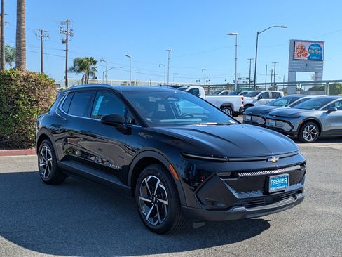 Used 2026 Chevrolet Equinox EV LT image 7