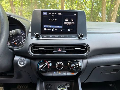 Certified 2023 Hyundai Kona SEL AWD/4WD image 24