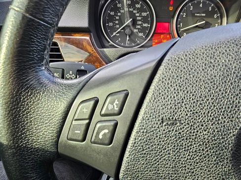 Used 2011 BMW 335i xDrive Sedan image 23