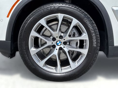 Used 2024 BMW X5 xDrive40i AWD/4WD image 11