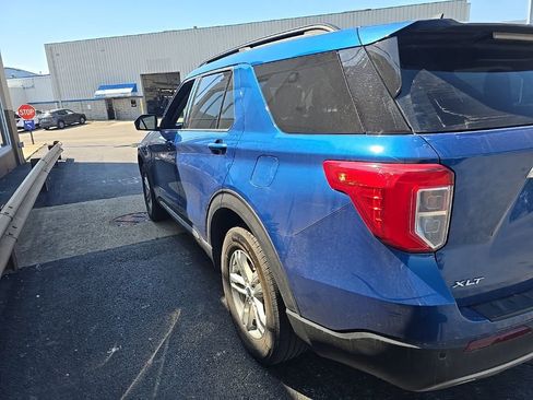 Used 2021 Ford Explorer XLT w/ Equipment Group 202A AWD/4WD image 4