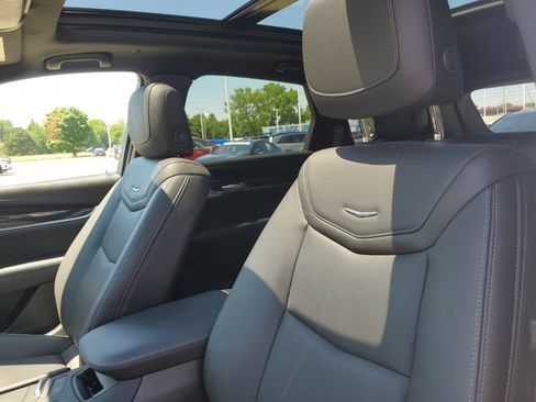 Certified 2024 Cadillac XT5 Premium Luxury w/ Technology Package AWD/4WD image 5