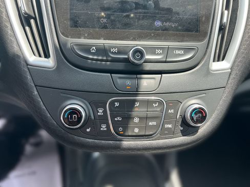 Used 2024 Chevrolet Malibu LT FWD image 27