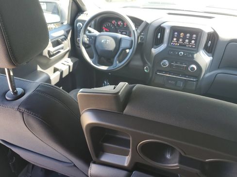 Used 2024 Chevrolet Silverado 1500 Custom Trail Boss w/ Turbomax Blackout Package AWD/4WD image 12