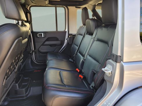 Used 2020 Jeep Wrangler Unlimited Rubicon image 16