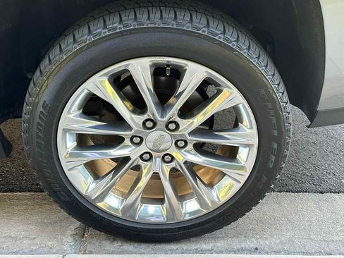 Used 2019 Cadillac Escalade ESV Luxury AWD/4WD image 64