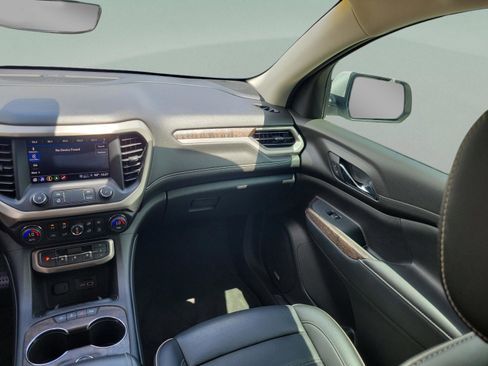 Used 2021 GMC Acadia Denali w/ Denali Technology Package FWD image 7