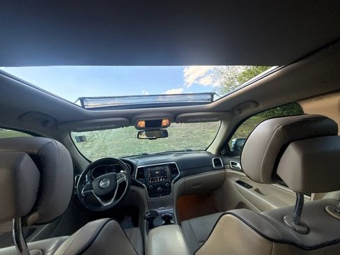 Used 2014 Jeep Grand Cherokee Overland RWD image 15