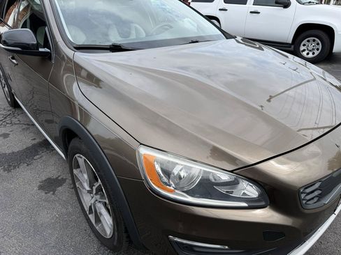 Used 2016 Volvo V60 T5 Cross Country w/ Climate Package AWD/4WD image 11