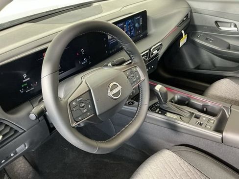New 2026 Nissan Sentra SV w/ SV Convenience Package FWD image 9