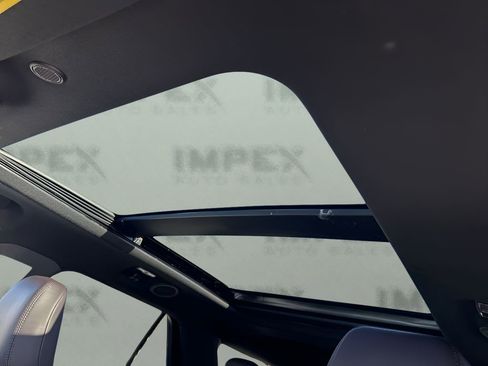 Used 2025 Ford Explorer Platinum image 12