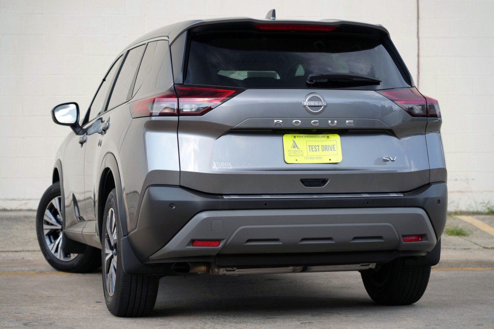 Used 2023 Nissan Rogue SV FWD image 5