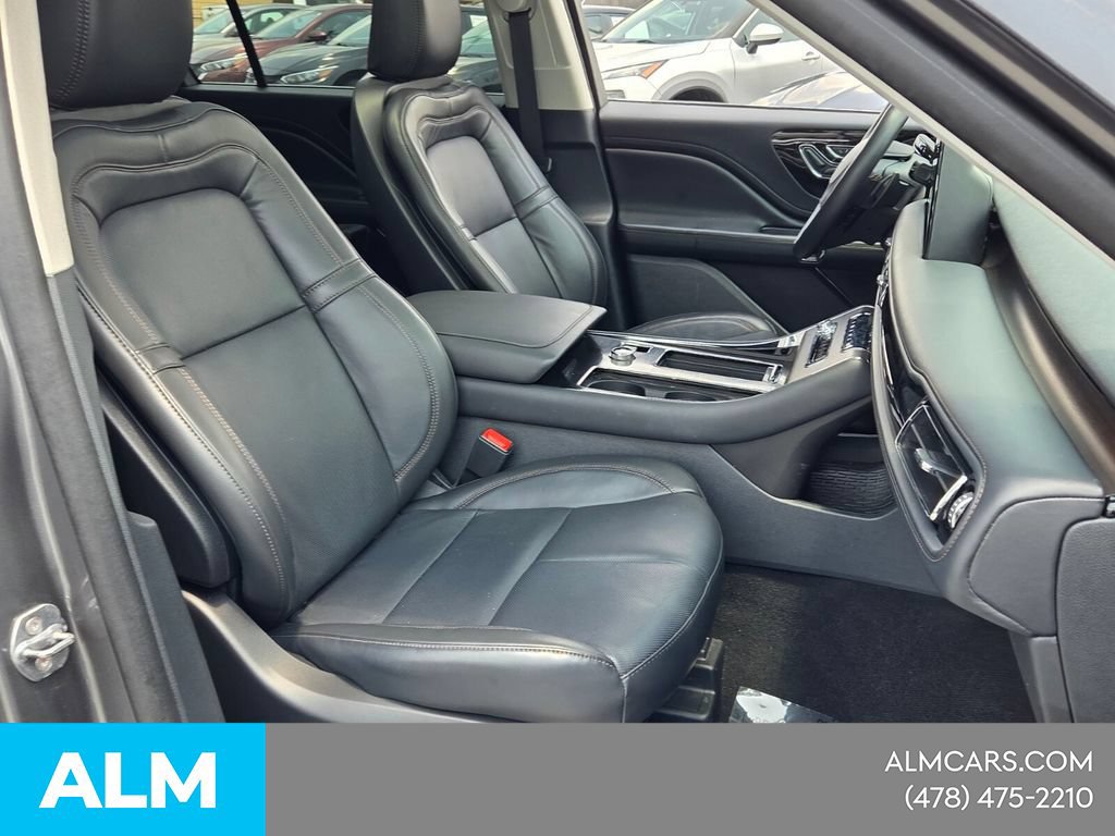 Used 2025 Lincoln Aviator Reserve AWD/4WD image 15