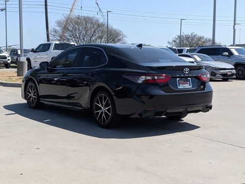 Used 2024 Toyota Camry SE w/ Convenience Package image 9