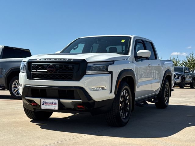 Used 2022 Nissan Frontier Pro-X RWD image 3