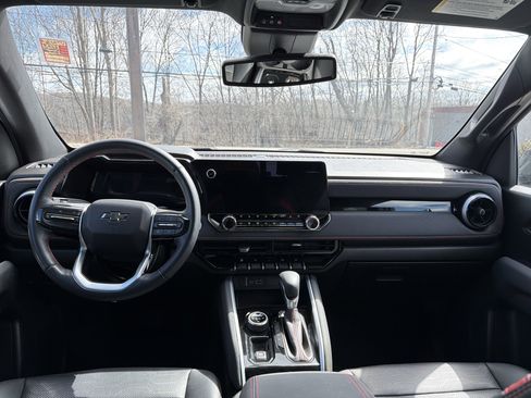 Used 2023 Chevrolet Colorado Z71 w/ Z71 Convenience Package 2 image 11