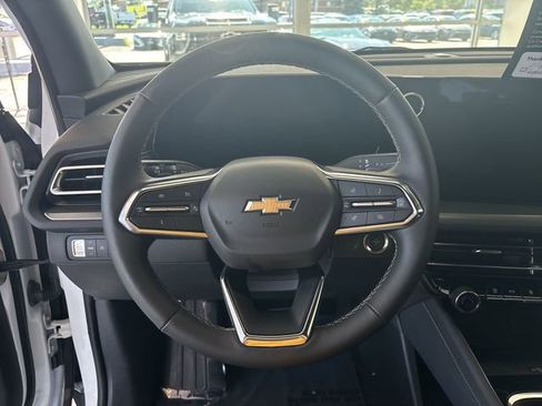 Certified 2025 Chevrolet Traverse LT image 33