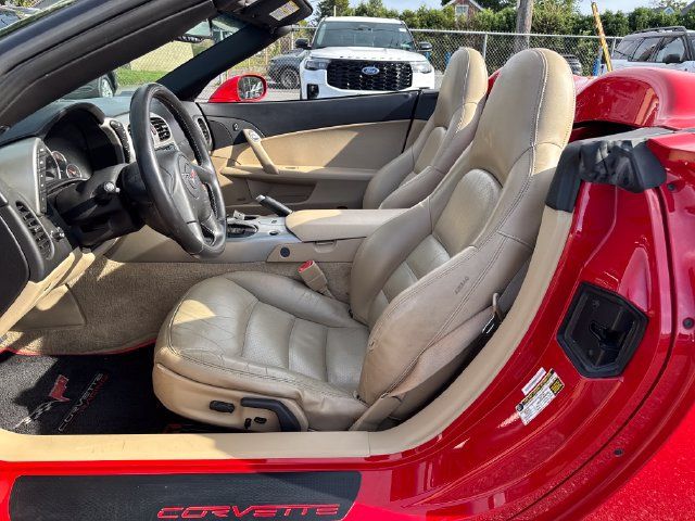 Used 2005 Chevrolet Corvette Convertible w/ Preferred Equipment Group RWD image 10