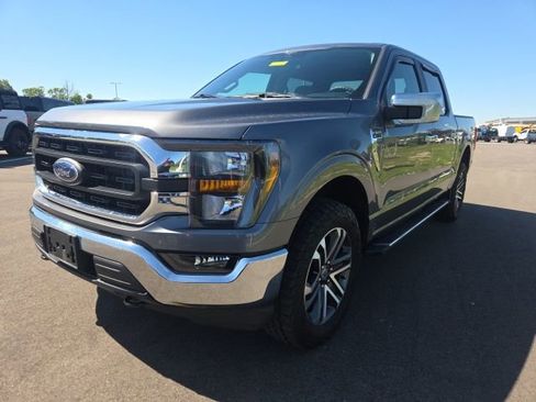 Used 2023 Ford F150 XLT AWD/4WD image 2