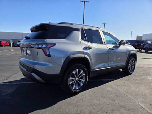 Used 2025 Chevrolet Equinox LT w/ Convenience Package II image 6