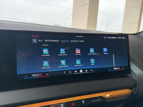 Used 2025 BMW X3 M50 w/ Premium Package image 33